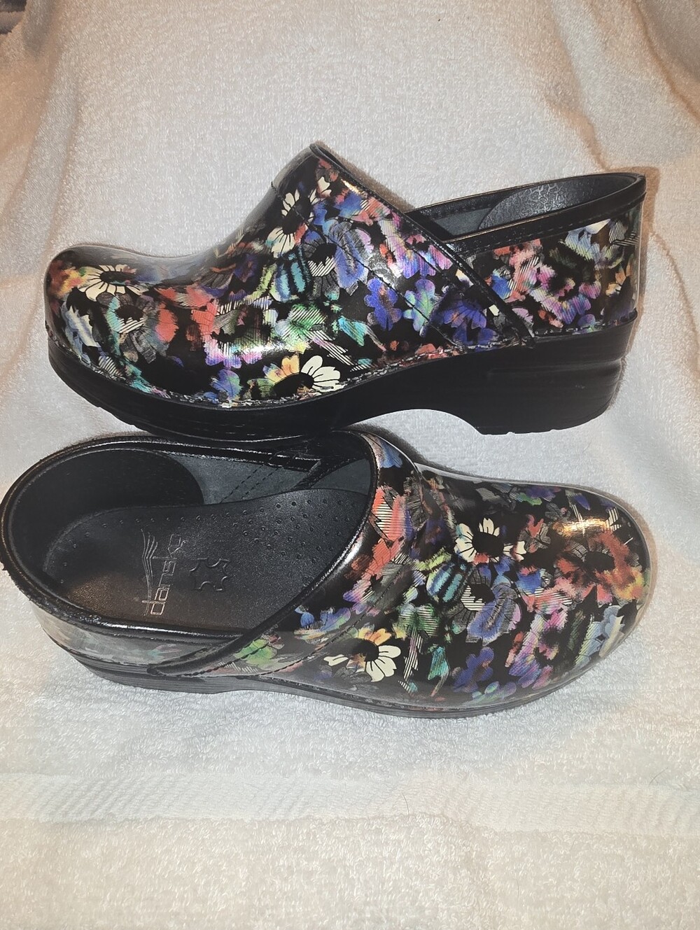 Dansko Professional Floral Patent Clogs 36 EUC